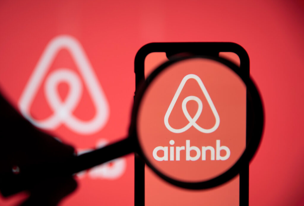 Datos fiscales Airbnb